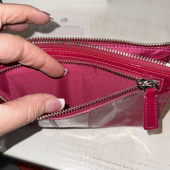 Authentic COACH Julia wristlet zippy wallet rare pink raspberry patent leather - Picture 10 of 17